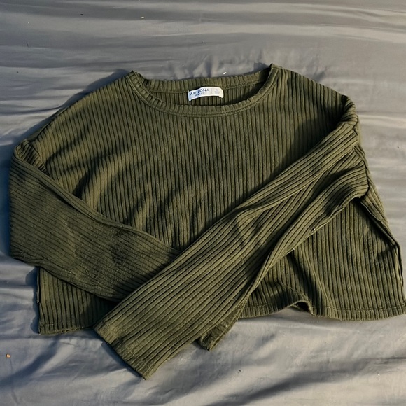 swamp green long sleeve crop top - Picture 1 of 2